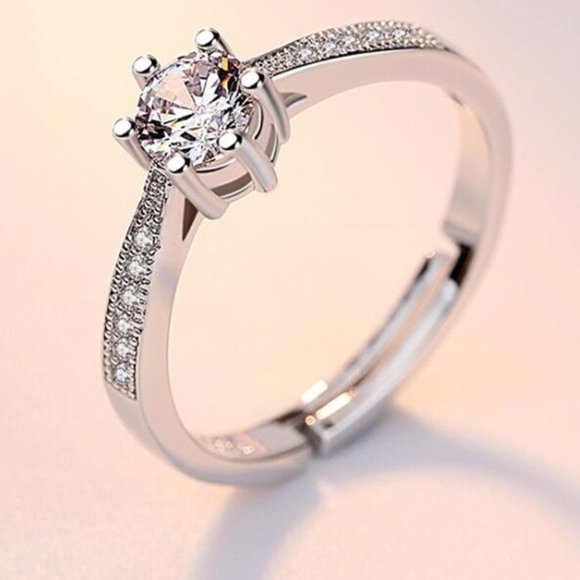 925 sterling silver Cubic Zirconia Ring for women J102